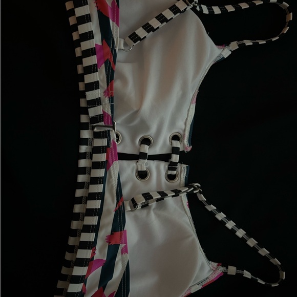 Bikini top never worn. - Picture 2 of 3